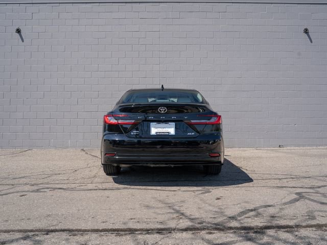 Used 2025 Toyota Camry XLE AWD/4WD image 6