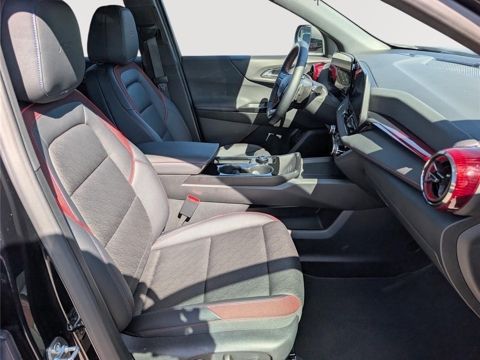 New 2026 Chevrolet Equinox RS w/ Convenience Package III AWD/4WD image 8