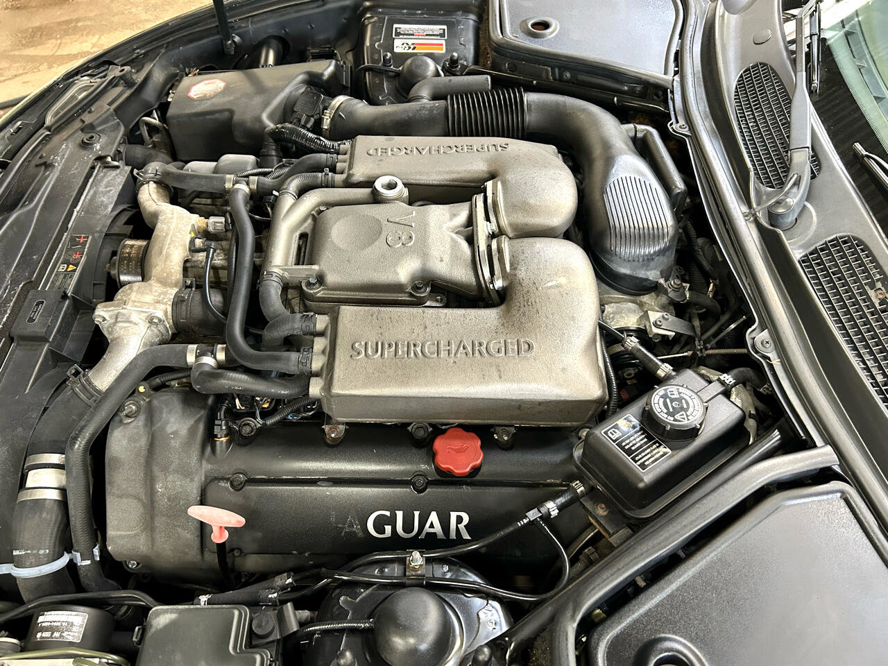 Used 2000 Jaguar XK8 Convertible image 25