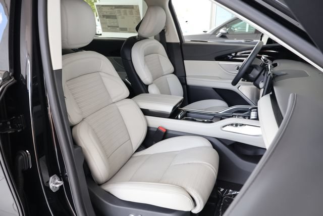 New 2026 Lincoln Nautilus Reserve AWD/4WD image 21