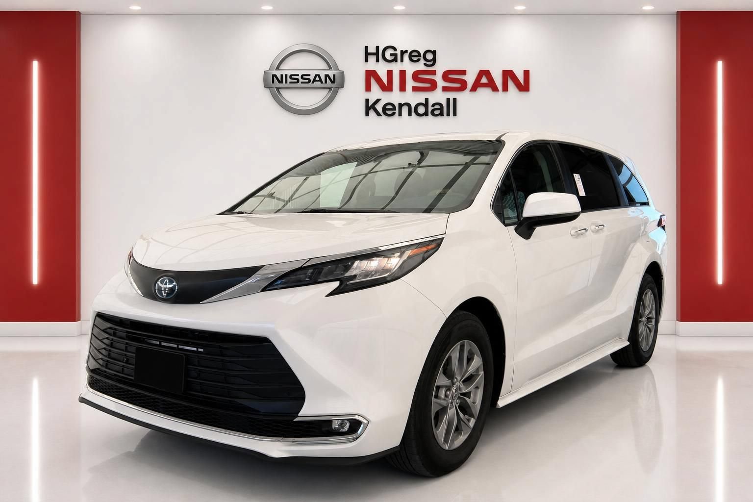 Used 2022 Toyota Sienna XLE FWD image 3