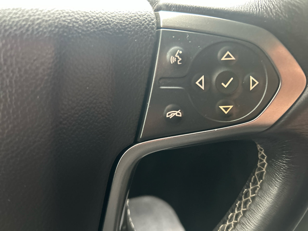 Used 2018 Chevrolet Silverado 1500 LT image 20