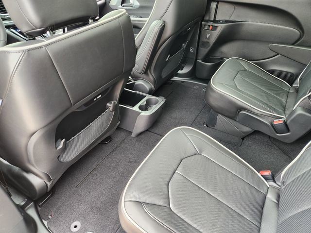 New 2026 Chrysler Pacifica Limited FWD image 22