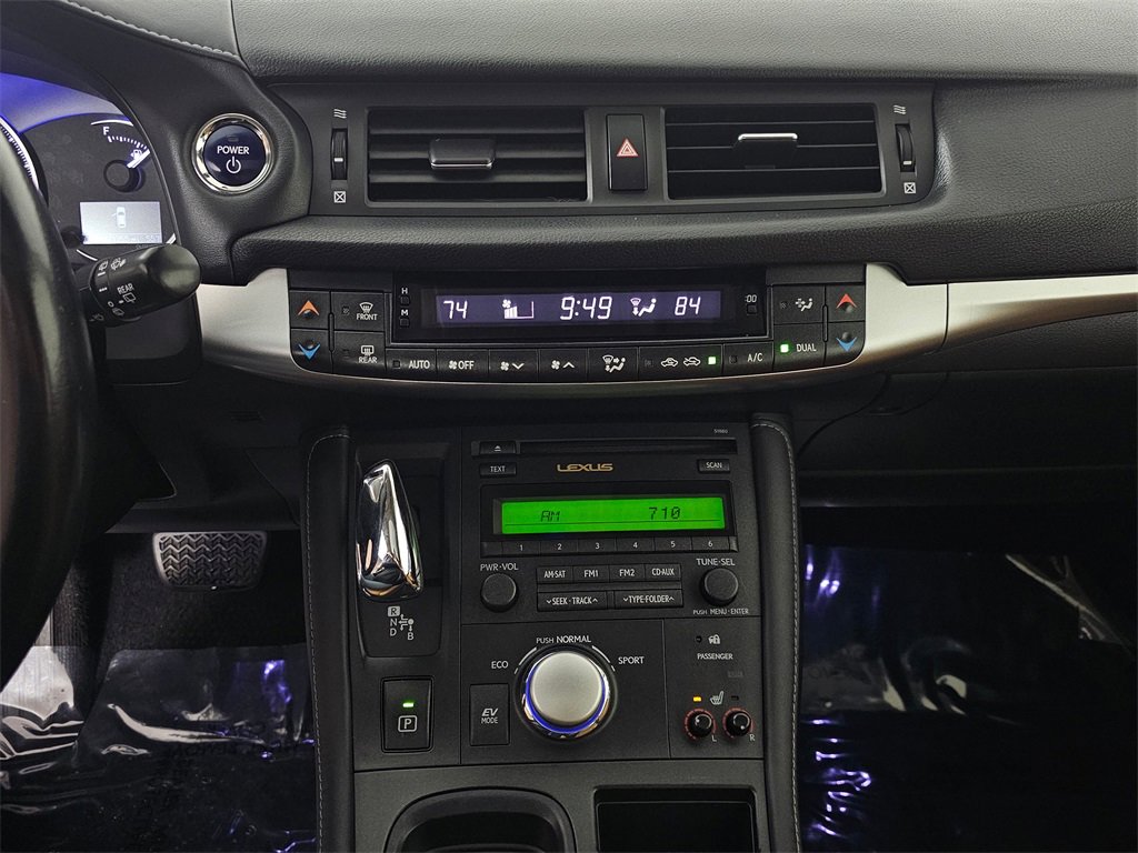 Used 2011 Lexus CT 200h image 29