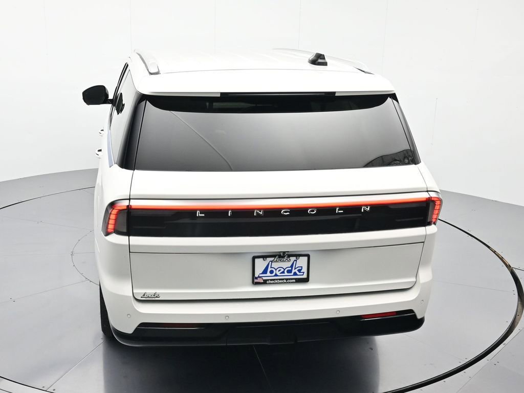 New 2026 Lincoln Navigator L Premier AWD/4WD image 34