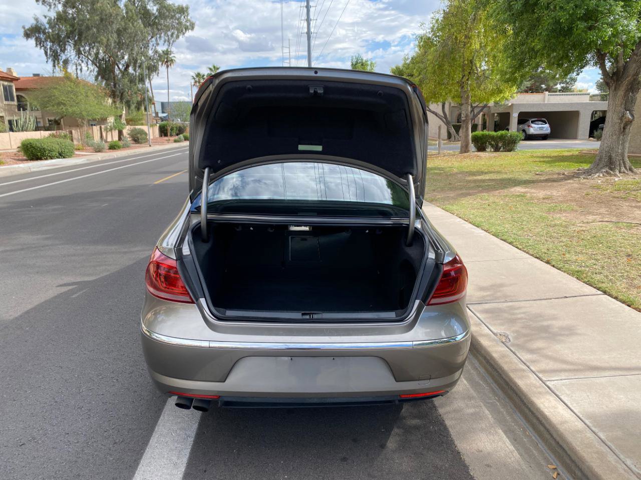 Used 2014 Volkswagen CC Sport image 10