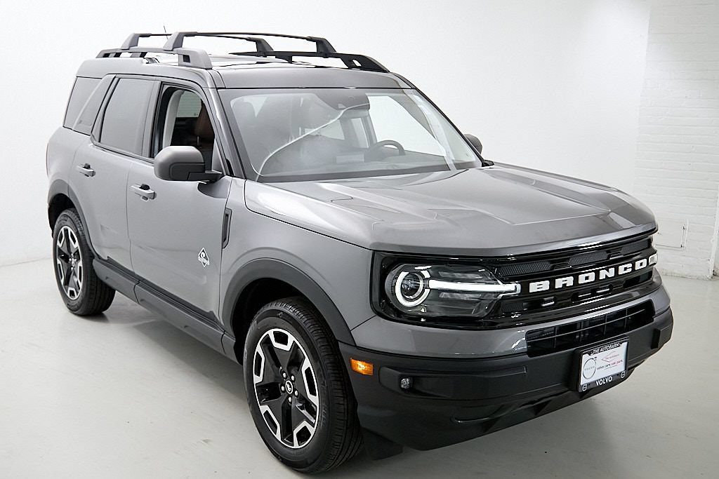 Used 2024 Ford Bronco Sport Outer Banks w/ Tech Package AWD/4WD image 6