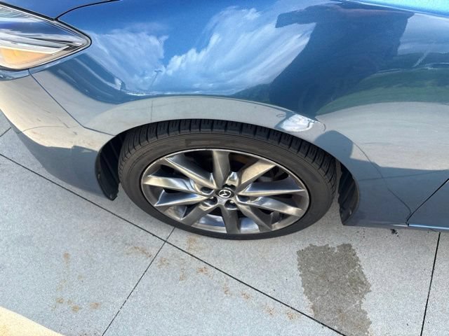 Used 2018 MAZDA MAZDA3 Grand Touring w/ Premium Equipment Package FWD image 12