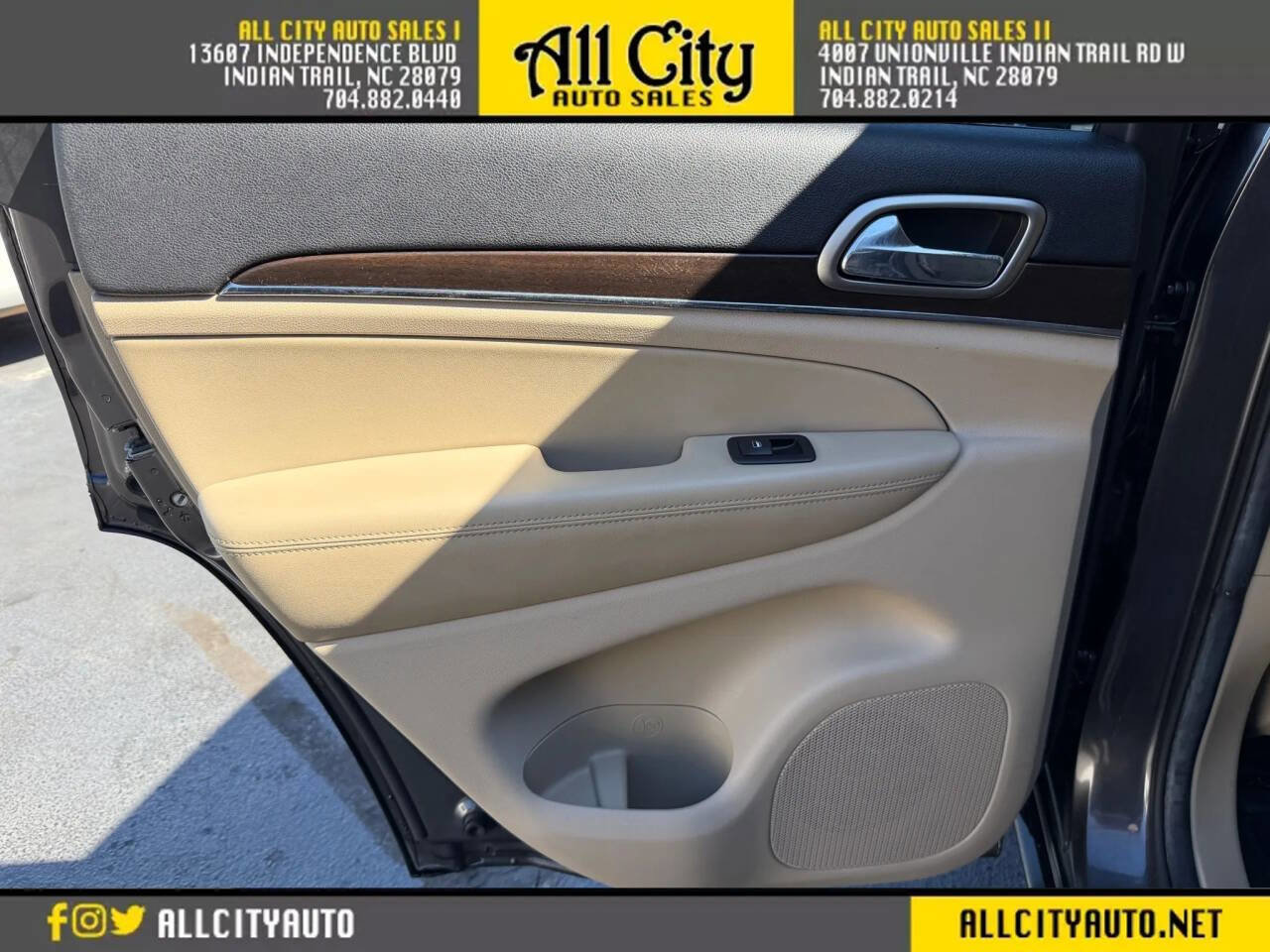 Used 2014 Jeep Grand Cherokee Limited RWD image 26