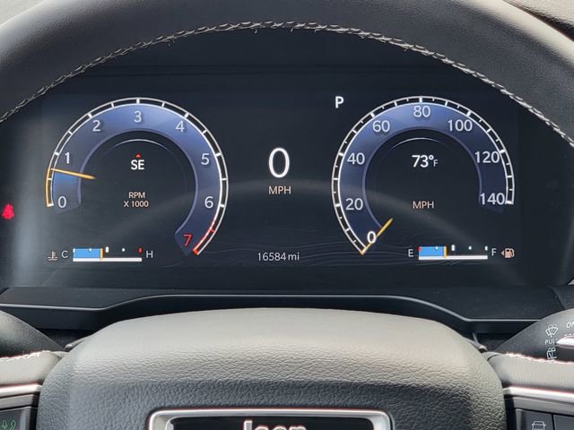 Certified 2023 Jeep Grand Cherokee Laredo w/ Luxury Tech Group I image 35