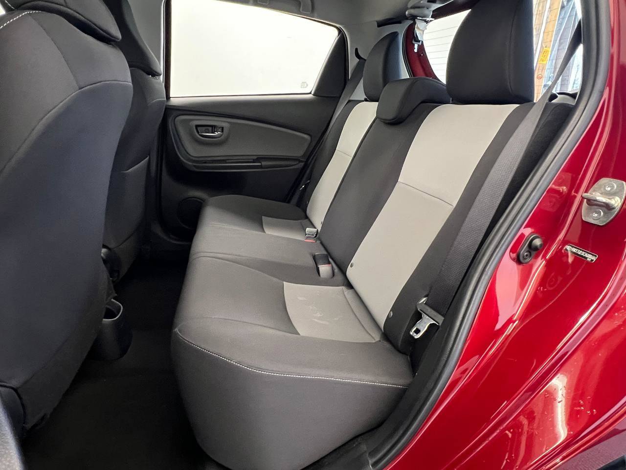 Used 2018 Toyota Yaris LE image 10