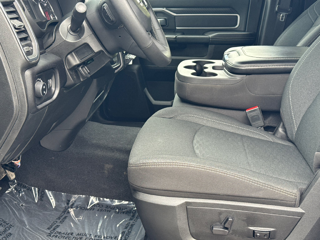 Used 2025 RAM 2500 Big Horn AWD/4WD image 9