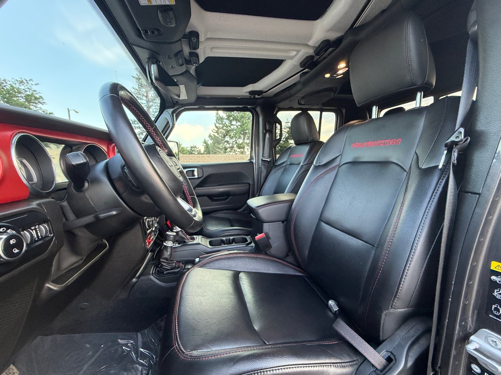 Used 2021 Jeep Gladiator Rubicon AWD/4WD image 14