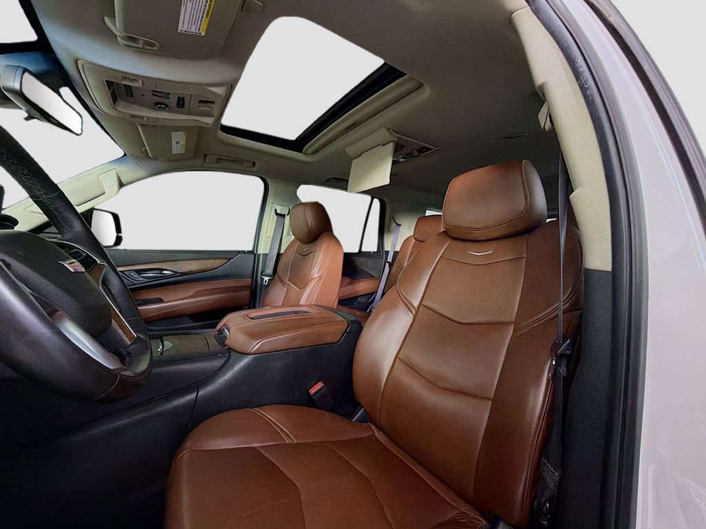 Used 2017 Cadillac Escalade Premium Luxury w/ LPO, Radiant Package AWD/4WD image 12