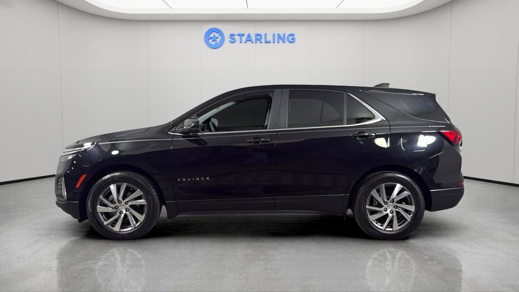 Used 2023 Chevrolet Equinox LT image 2