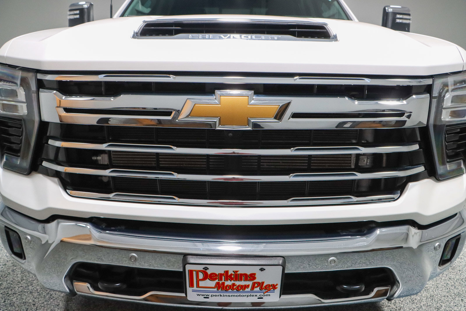Used 2024 Chevrolet Silverado 3500 LTZ w/ LTZ Texas Edition image 4