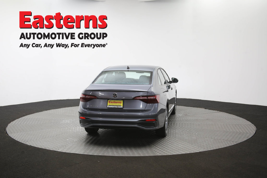 Used 2024 Volkswagen Jetta SE FWD image 39