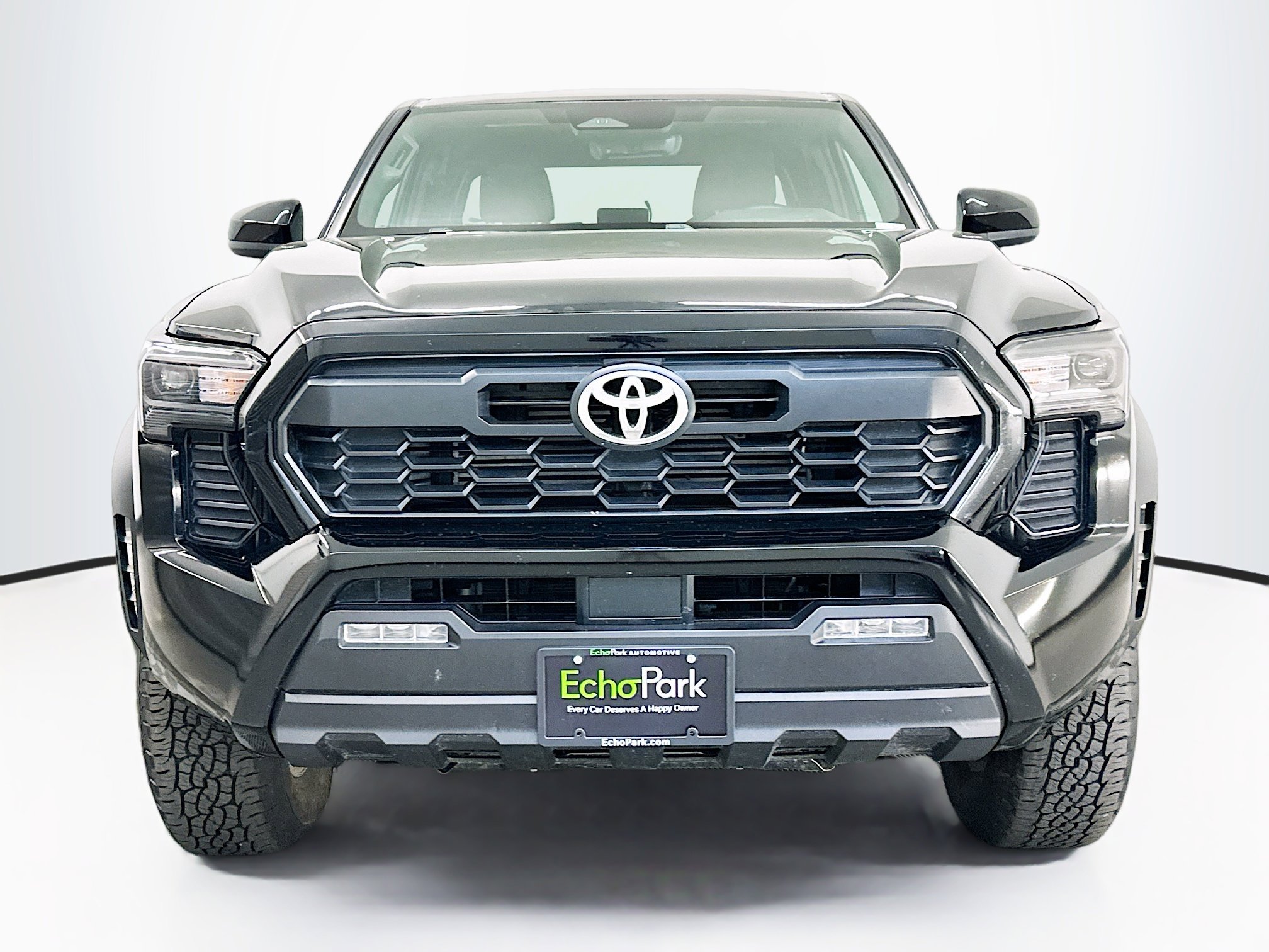 Used 2025 Toyota Tacoma TRD Off-Road image 2