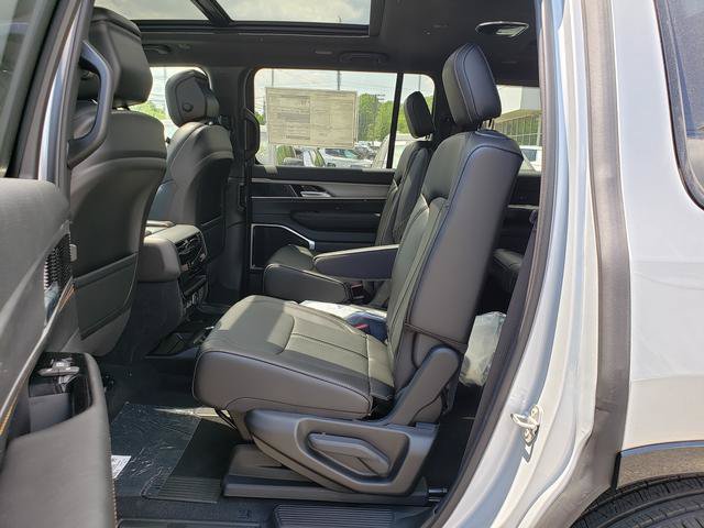 New 2026 Jeep Grand Wagoneer 4WD image 8