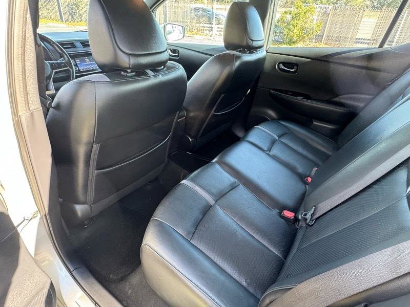 Used 2019 Nissan Leaf SL w/ SL Technology Package FWD image 15