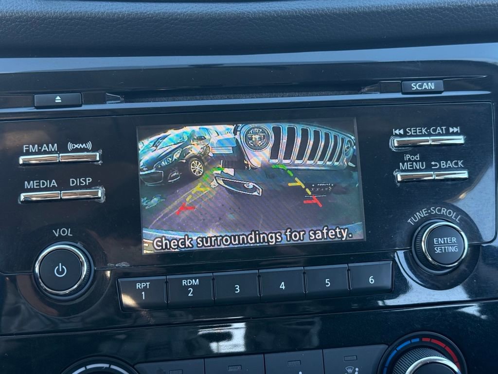 Used 2018 Nissan Rogue Sport S image 27