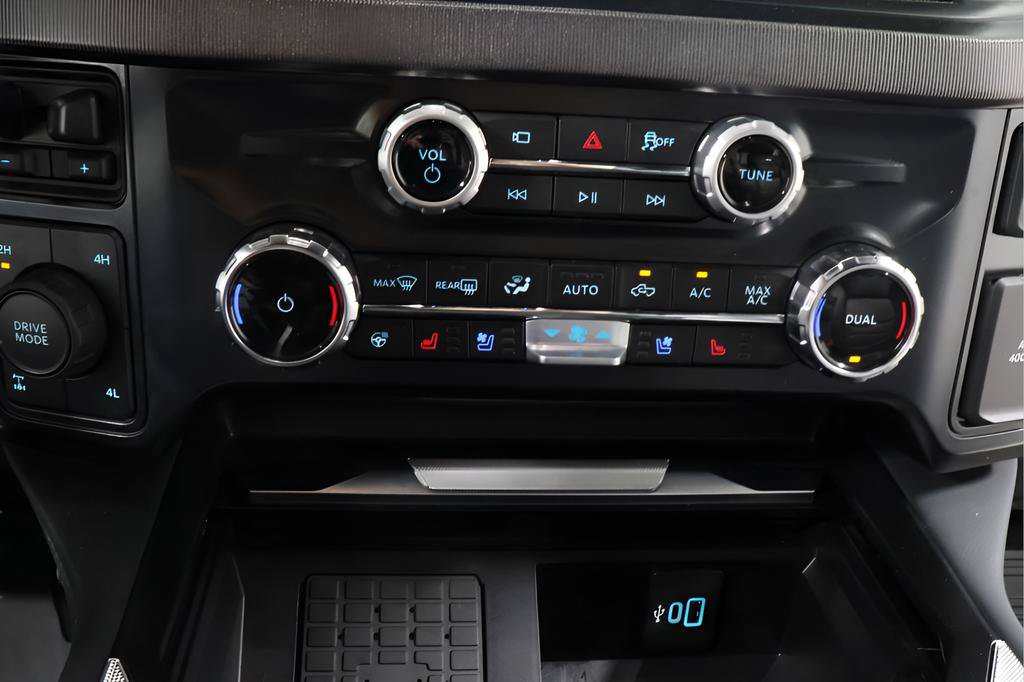 Used 2025 Ford F250 Platinum AWD/4WD image 11