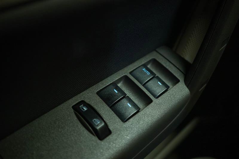 Used 2011 Ford Focus SE image 23