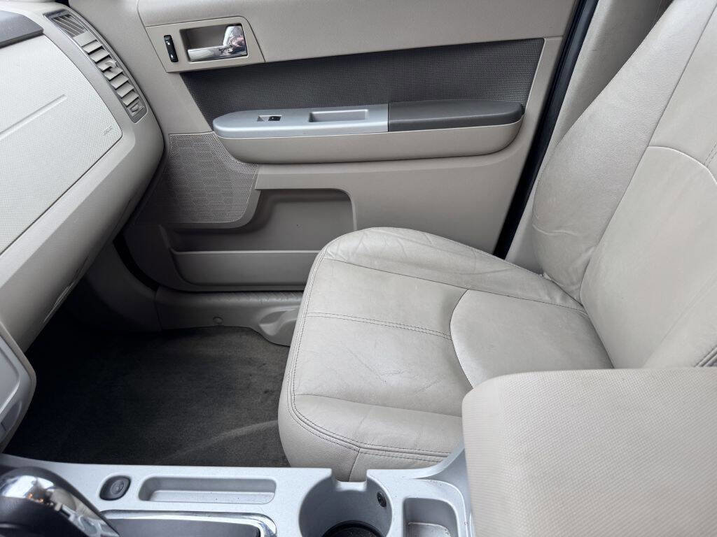 Used 2010 Mercury Mariner Premier image 11