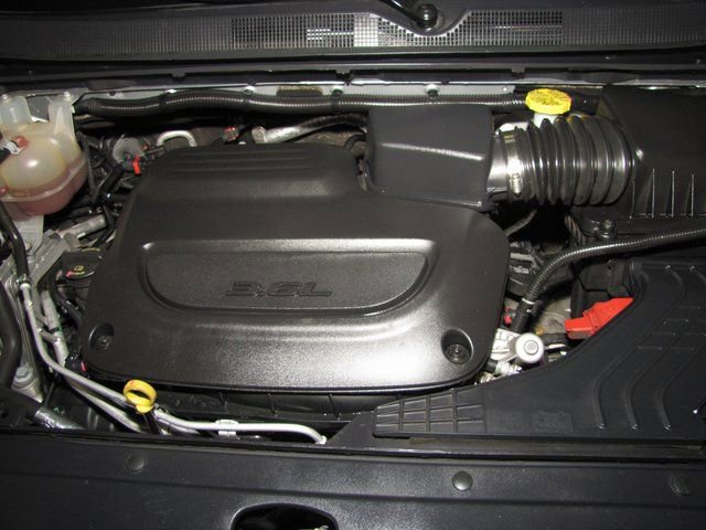 Used 2023 Chrysler Pacifica Touring-L image 18