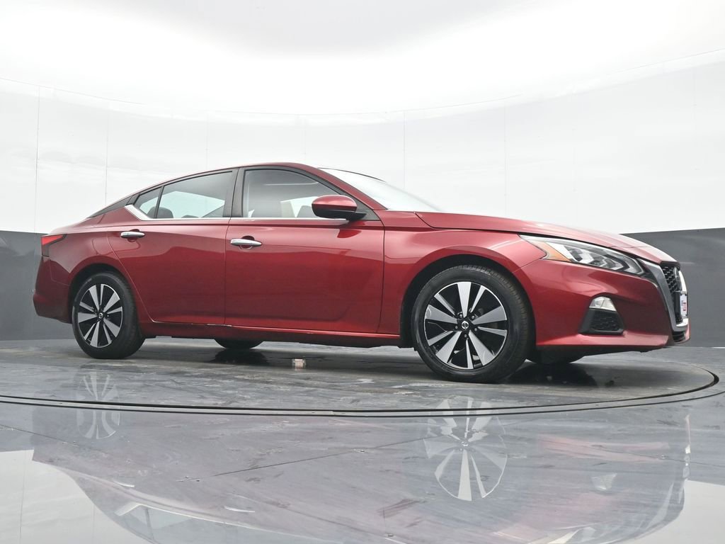 Used 2022 Nissan Altima 2.5 SV image 23