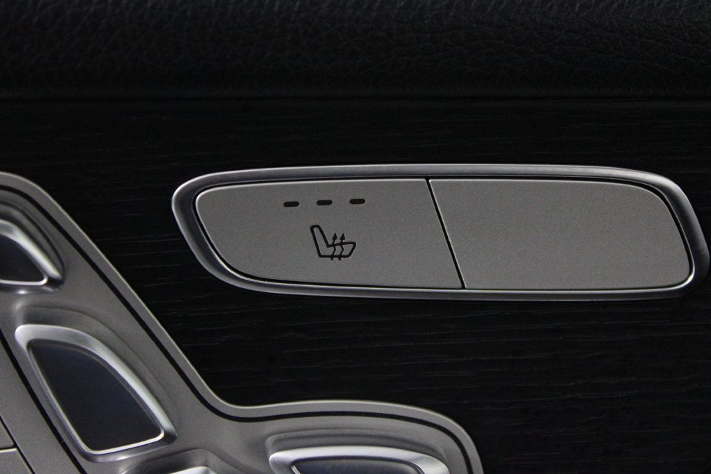 Used 2020 Mercedes-Benz GLC 300 image 26