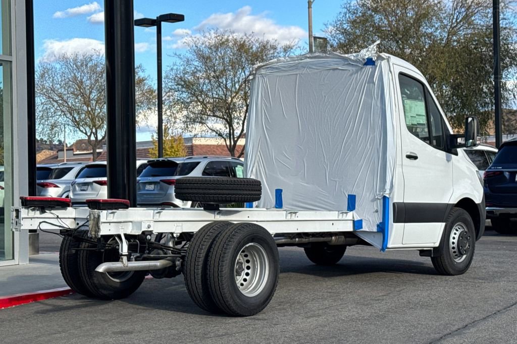 Used 2024 Mercedes-Benz Sprinter 4500 image 6
