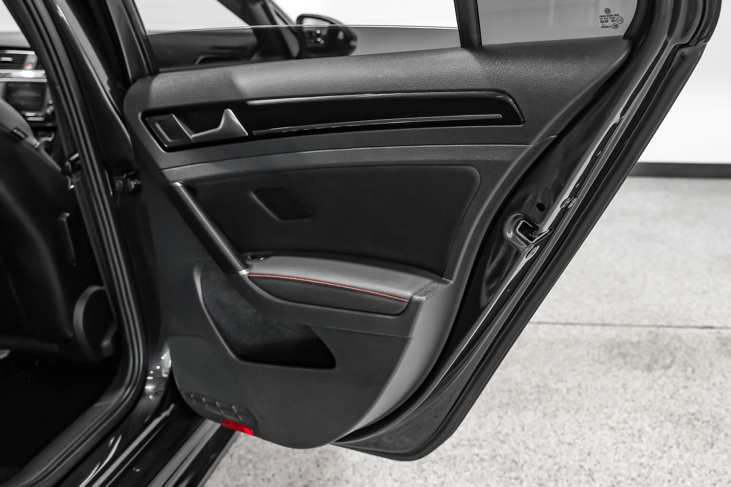 Used 2017 Volkswagen GTI Autobahn FWD image 44