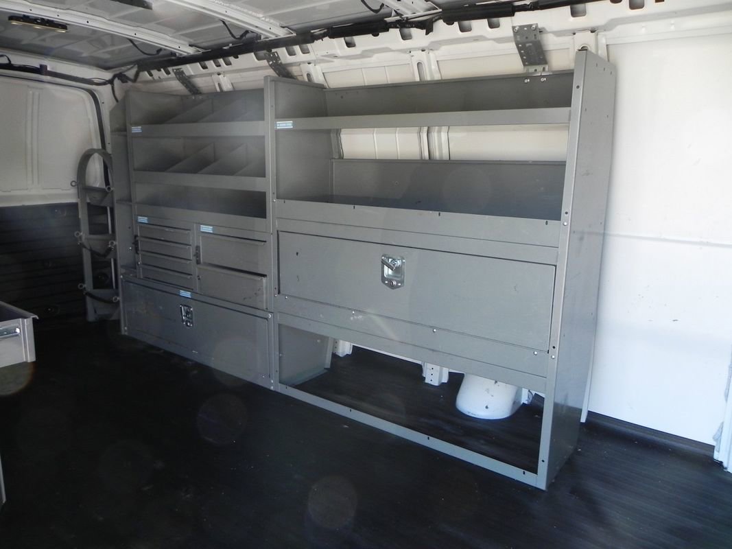 Used 2015 Chevrolet Express 3500 Extended image 18