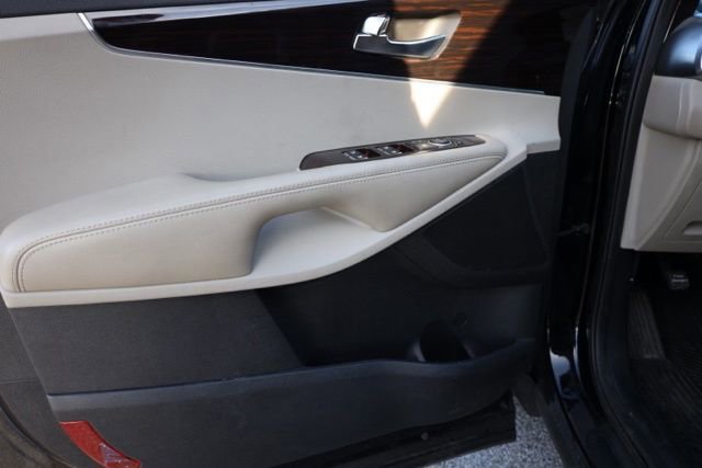 Used 2019 Kia Sorento LX w/ LX Convenience Package image 21