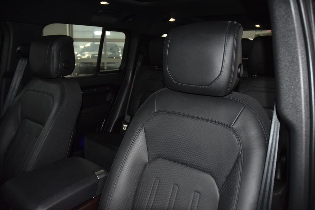 Used 2024 Land Rover Defender 130 X AWD/4WD image 43