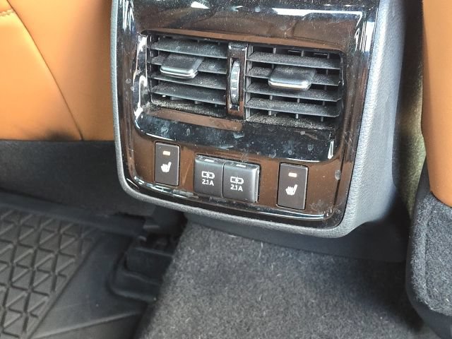 Used 2019 Toyota Avalon Limited w/ All Weather Liner Package FWD image 16