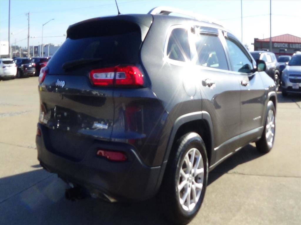 Used 2015 Jeep Cherokee Latitude w/ Comfort/Convenience Group image 6