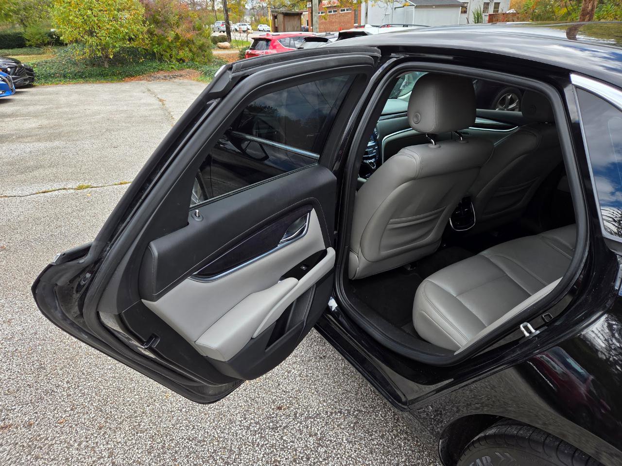 Used 2016 Cadillac XTS Luxury w/ Driver Awareness Package image 11