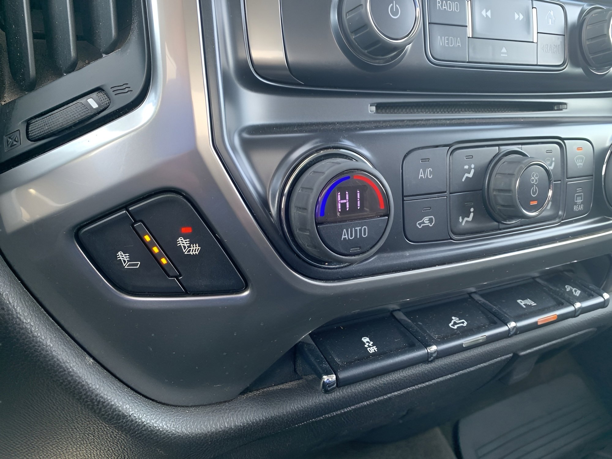 Used 2017 Chevrolet Silverado 1500 LT w/ Midnight Edition image 14