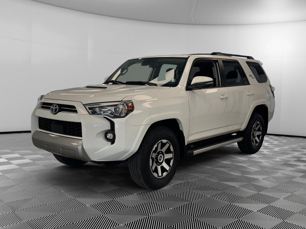 Used 2023 Toyota 4Runner TRD Off-Road Premium w/ Off Road Premium Plus Package AWD/4WD image 4