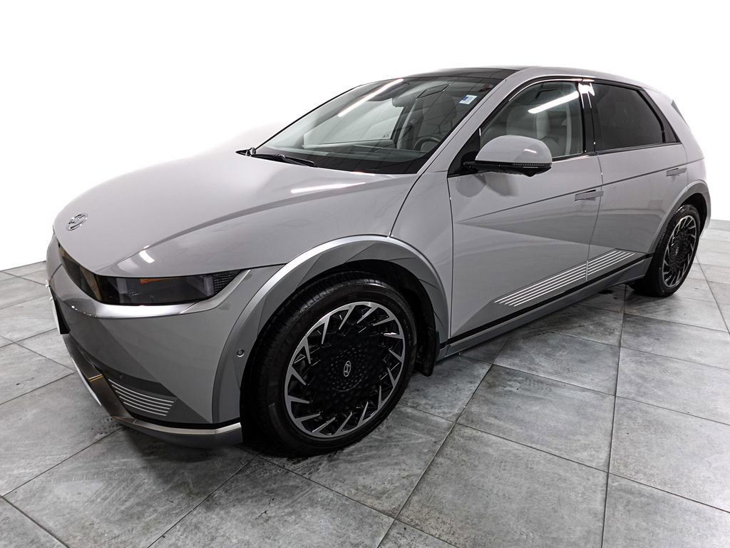 Used 2024 Hyundai Ioniq 5 Limited image 3