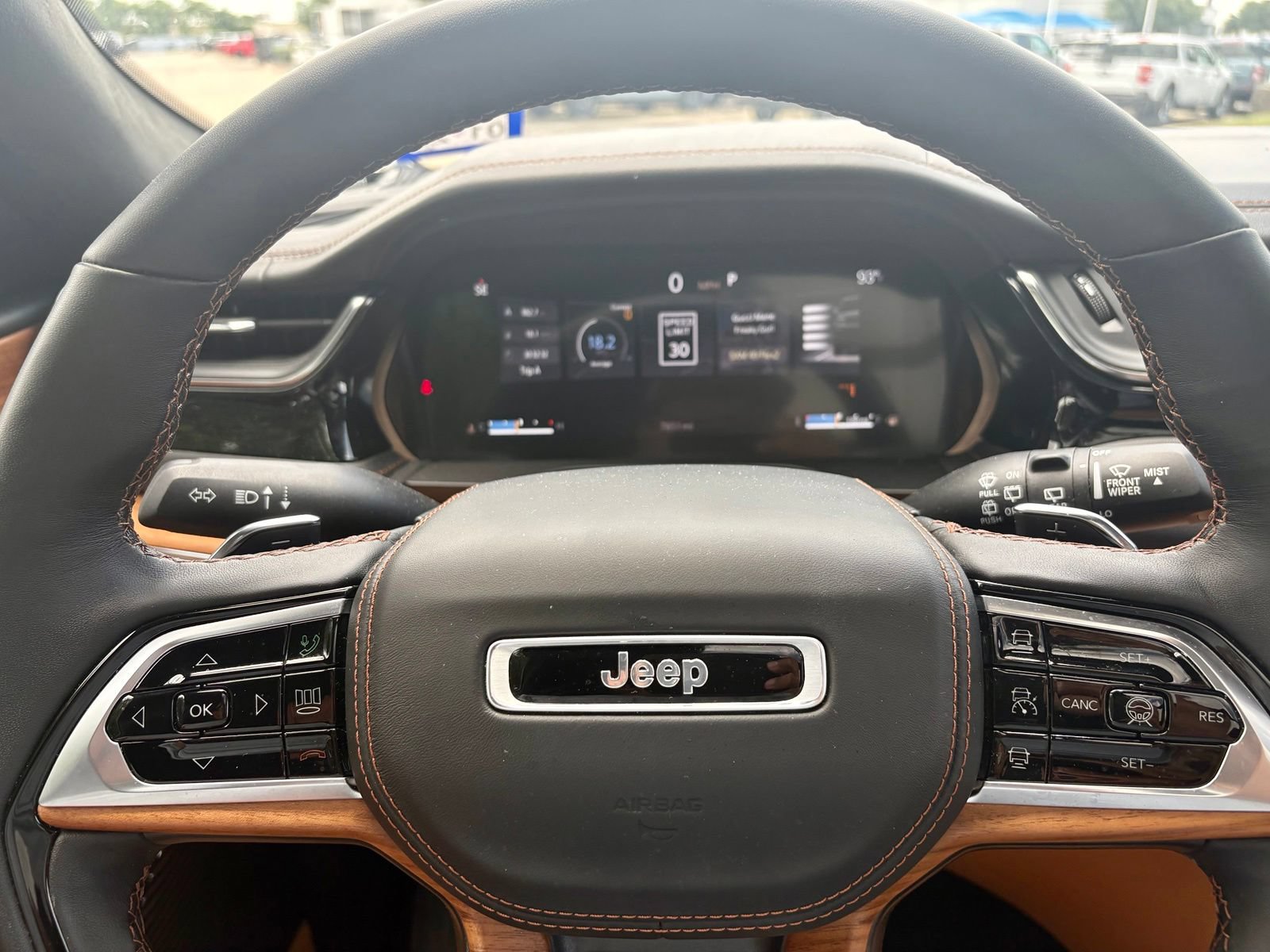 Used 2025 Jeep Grand Cherokee L Summit AWD/4WD image 20