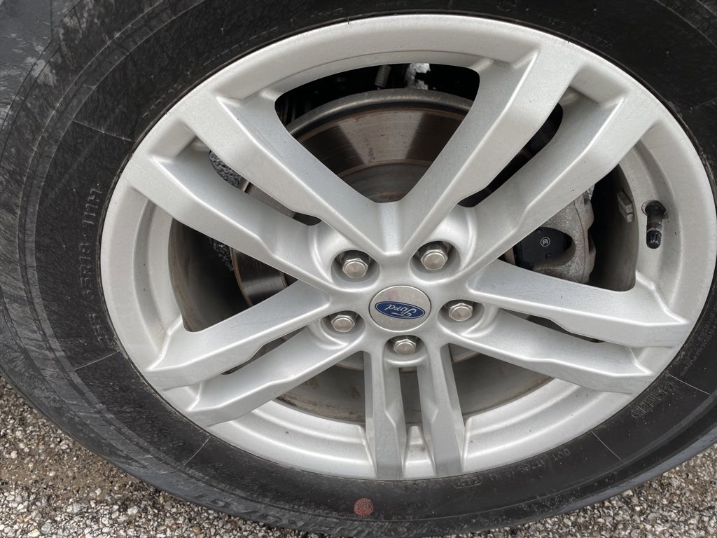 Used 2022 Ford Explorer XLT w/ Class IV Trailer Tow Package image 9