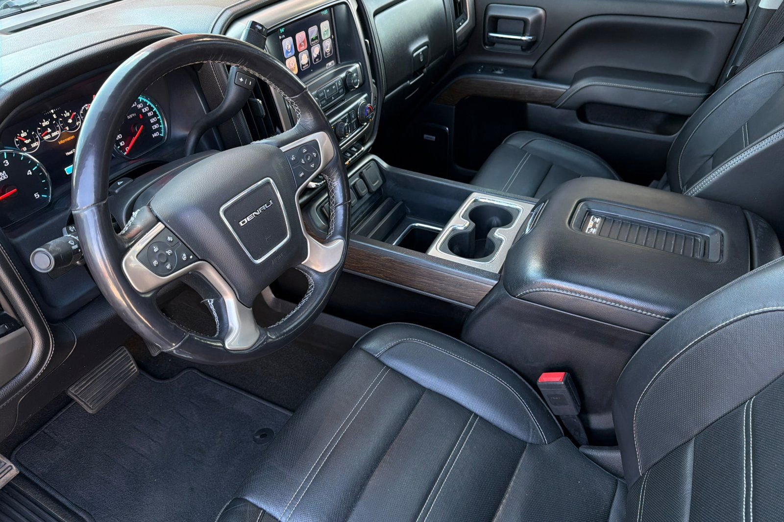 Used 2018 GMC Sierra 2500 Denali w/ Duramax Plus Package image 9