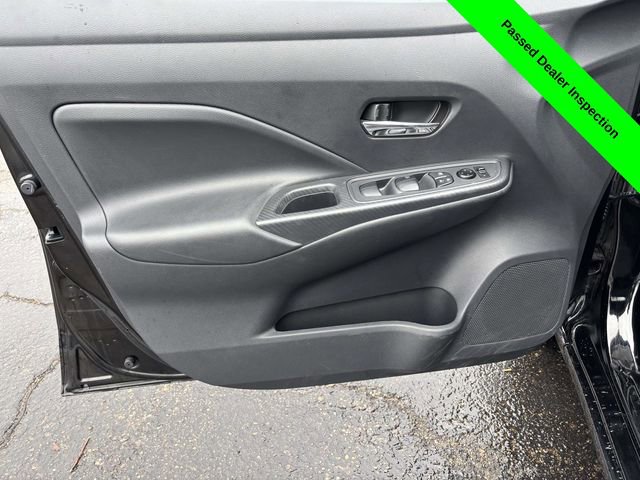 Used 2024 Nissan Versa SV image 9