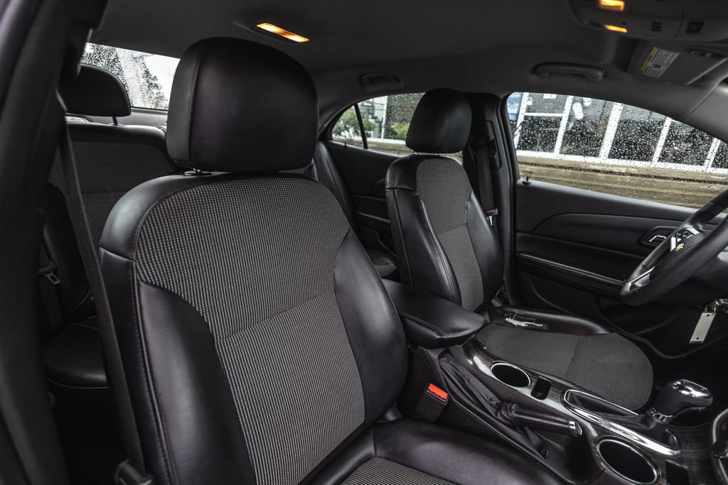 Used 2015 Chevrolet Malibu LT w/ Power Convenience Package FWD image 27