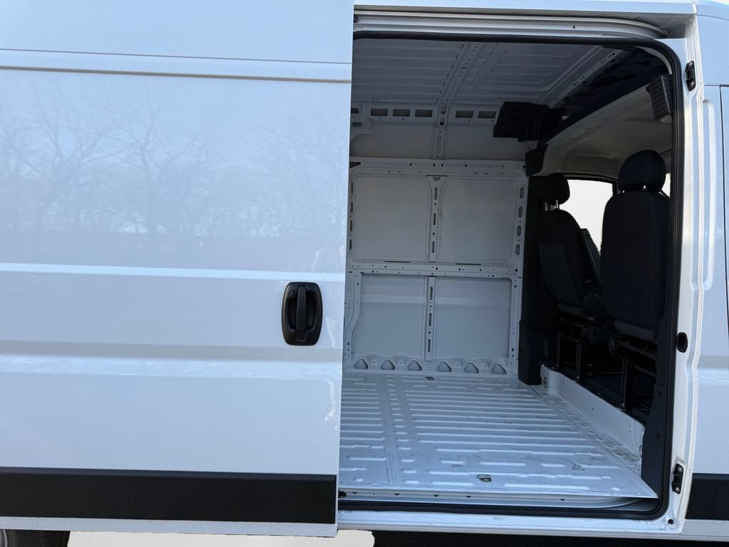 New 2026 RAM ProMaster 3500 w/ Premium Convenience Group FWD image 16