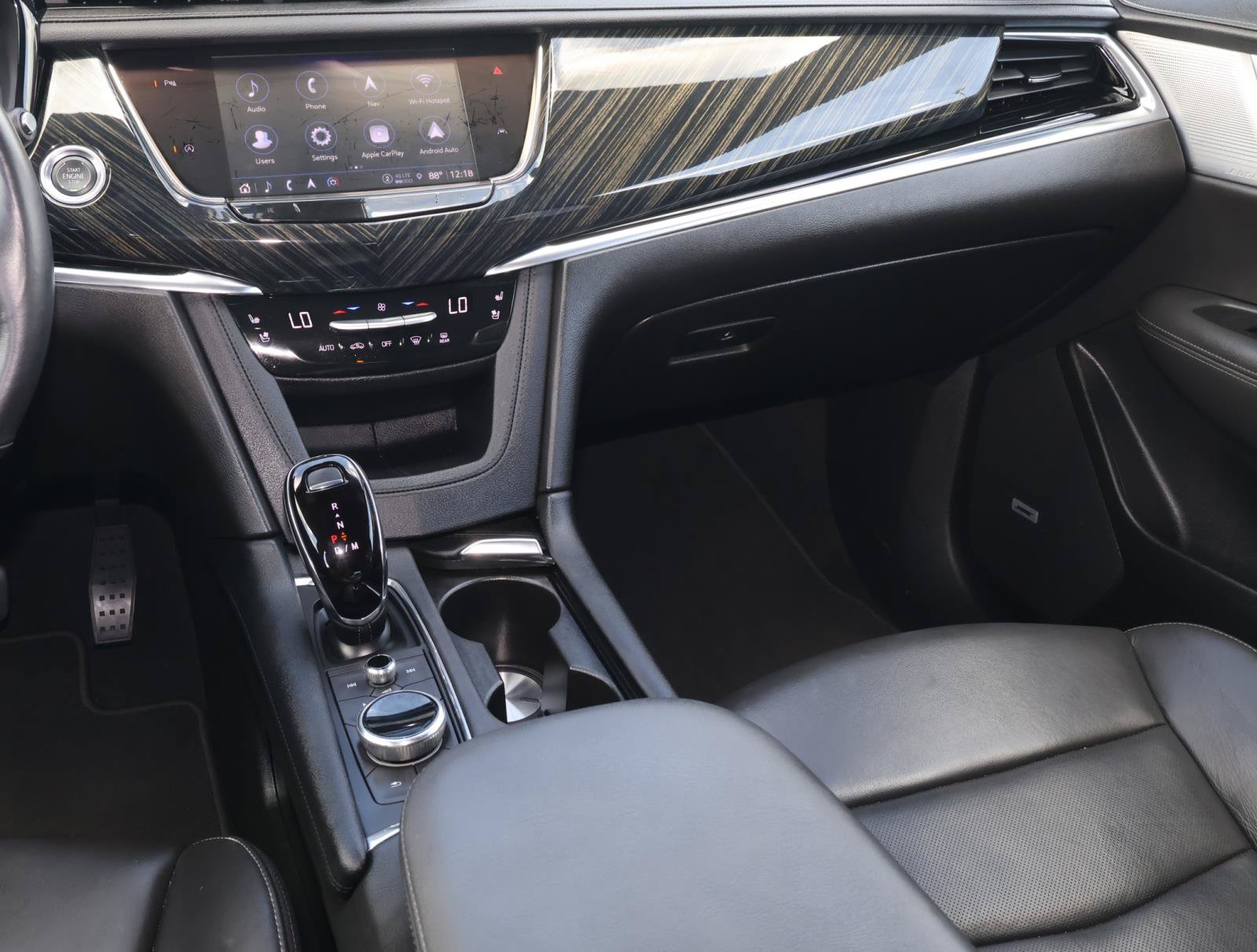 Certified 2025 Cadillac XT6 Premium Luxury FWD image 17