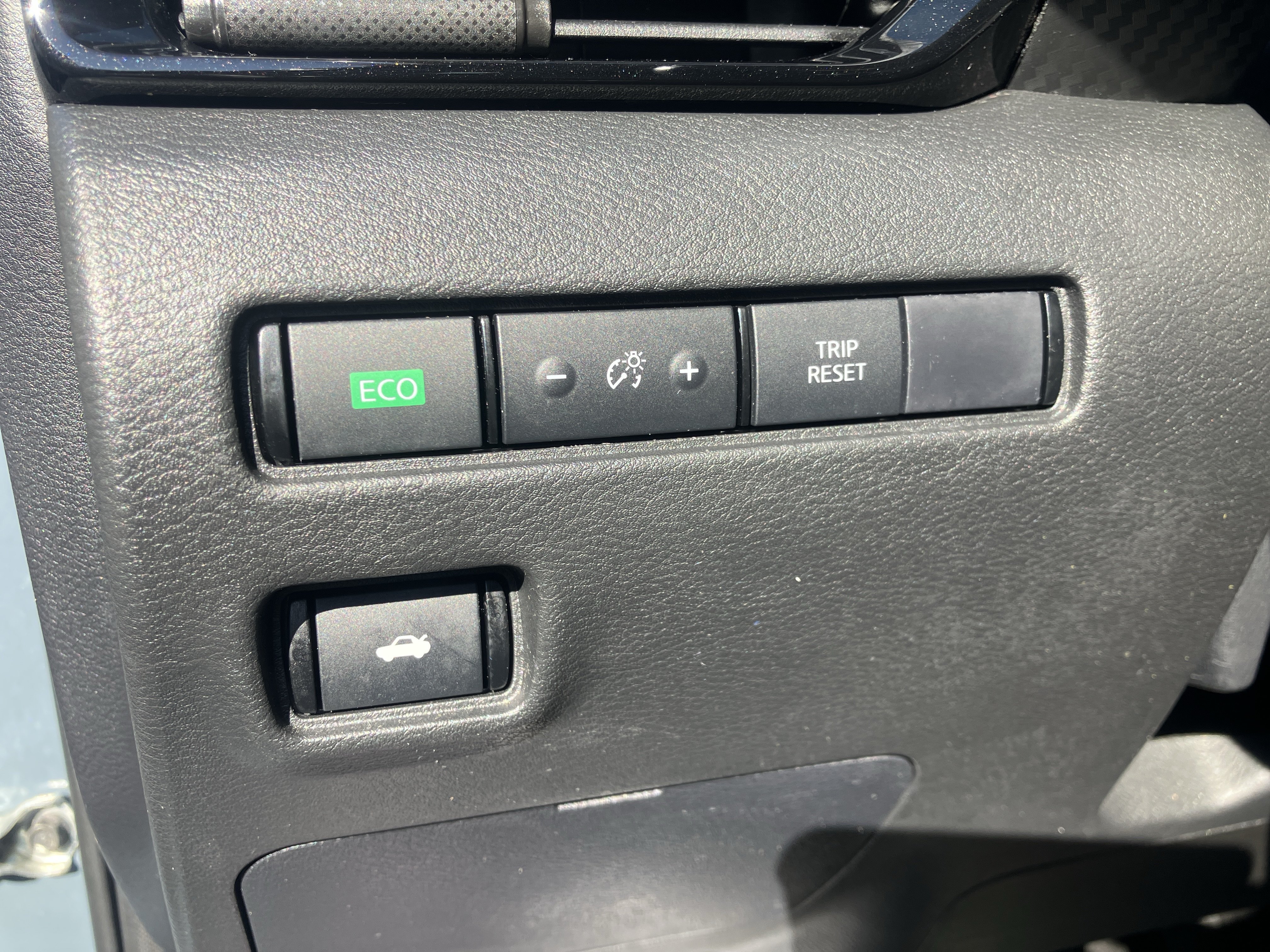 Used 2024 Nissan Sentra SR FWD image 18